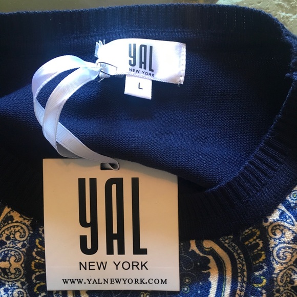 YAL Navy Paisley Crewneck Sweater Sz L NWT - Picture 6 of 7